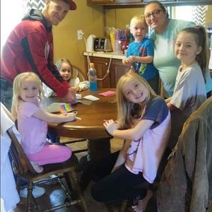 Meet your Posher, Toshia